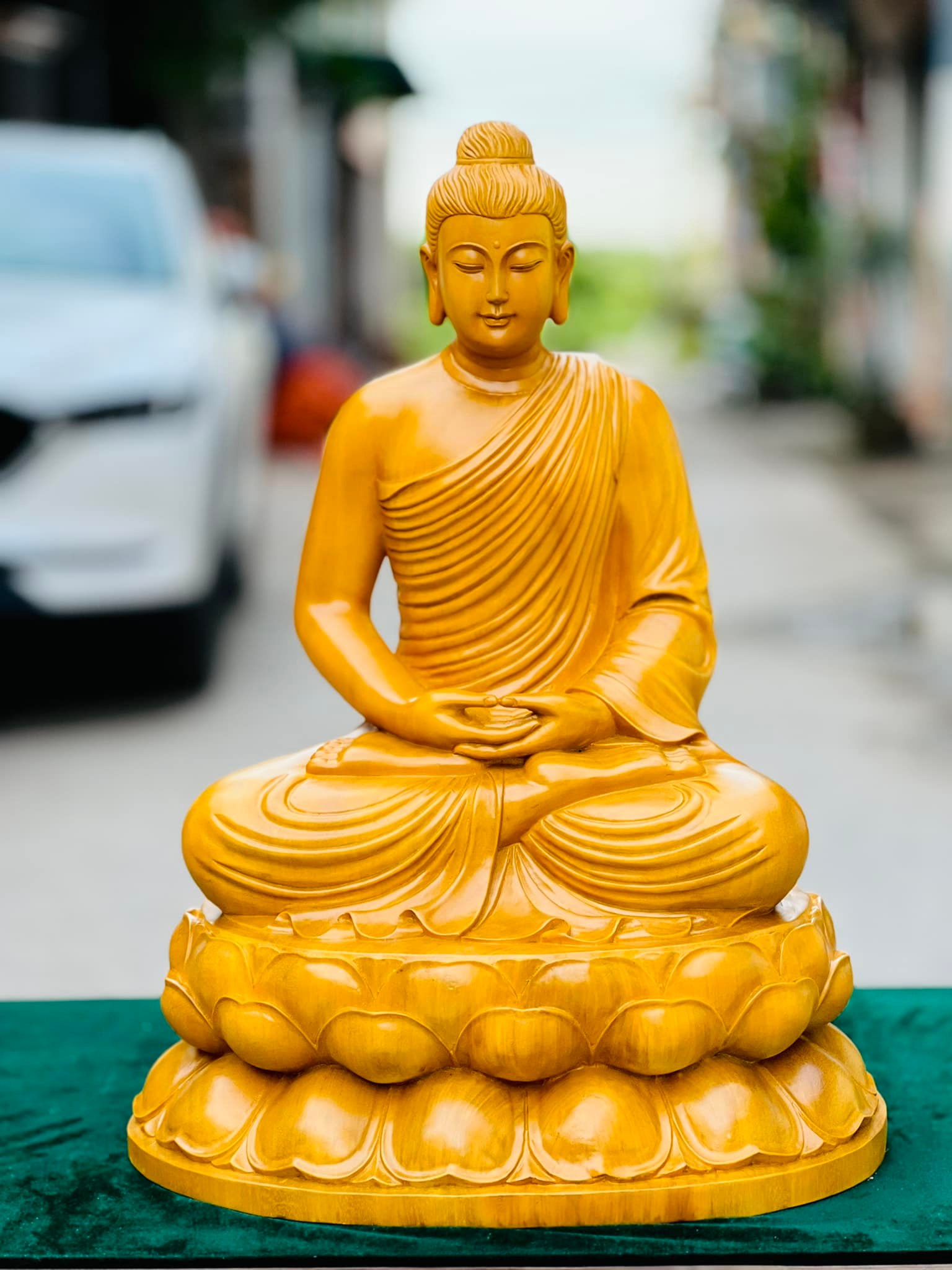 Phật Thích Ca và Phật A Di Đà có phải là một hay không?